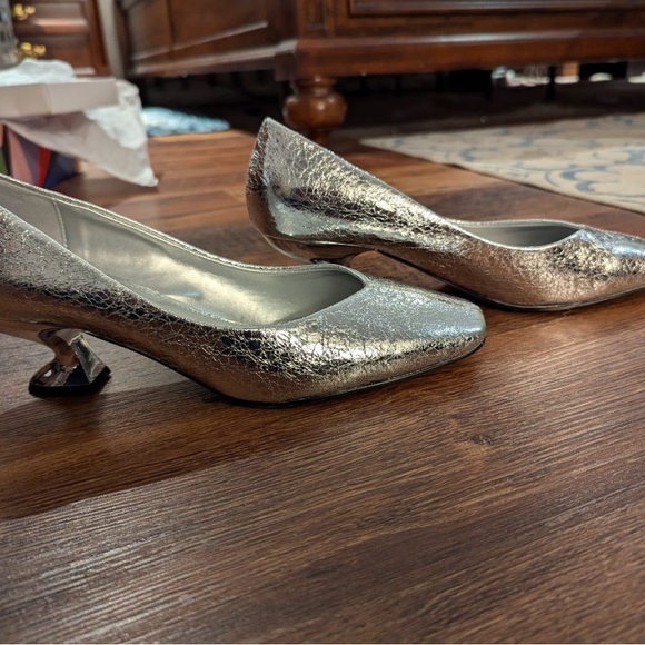 The Katy Perry Laterr Pump. Silver. 9.5 M - Picture 2 of 6